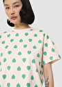 Taralovely ecru t-shirt with green hearts Pistache TARA JARMON